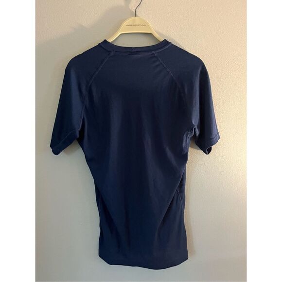 Men’s Patagonia Navy Short Sleeve Size Small - Picture 3 of 3